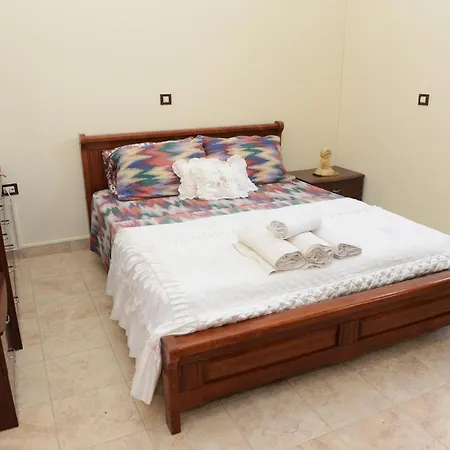 Classical Archontiko D&m