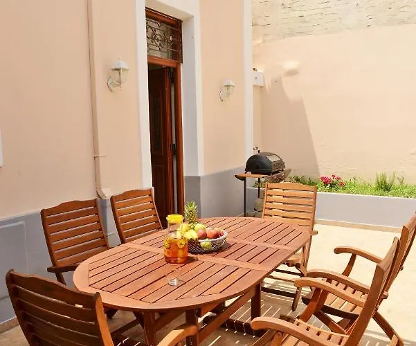 Classical Archontiko D&m *